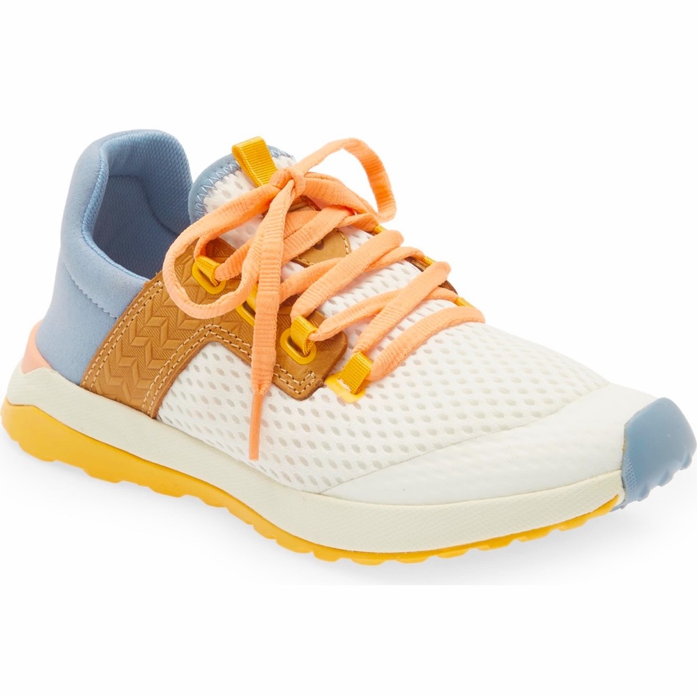 Olukai tennishoes